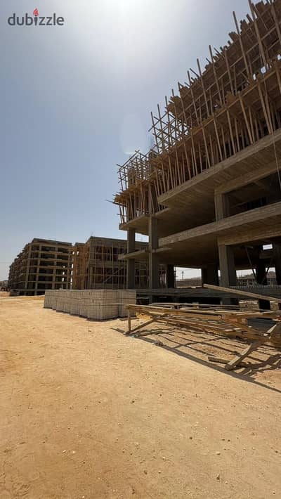بمقدم 510 الف فقط امتلك شقة 146 متر فى كومباوند جزال الشيخ زايد على شارع النزهه مباشرة استلام قريب و باقساط تصل الى 10 سنوات