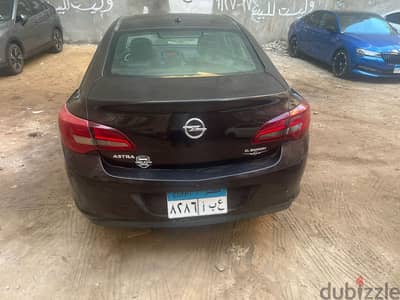 أوبل أسترا 2015
