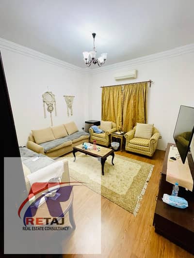 Apartment for sale in a very prime location in the Fifth Settlement, near Al-Shuwayfat, Akhnaton, and Katameya Heights. Double view overlooking a gard