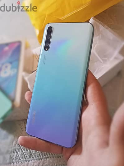 كسر الزيرو بجميع مشتملاته  رام 6 ومساحه 128  Huawei y8p