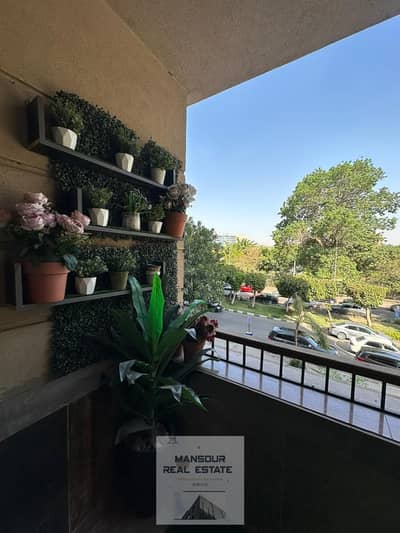 300 square meter apartment like a palace with a direct view of the Jumeirah Park - Main Nehru Street modern buildings option to sell furnished
