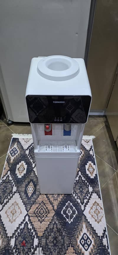 مبرد مياة تورنيدو