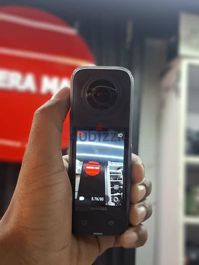 Camera Insta360 X4