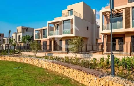 Best Price Town House Fully Finished For Sale At A Prime Location Sodic East with Lowest Payment Plan 1.5 % Longest Instalment 10 years By Sodic