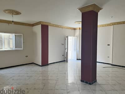 شقة سكن عائلي بشارع أحمد ماهر