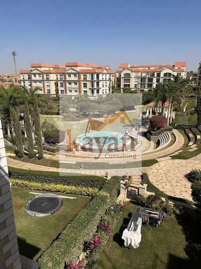 شقة للبيع اول سكن في ريجنتس بارك بجوار AUC , بالقرب من قطامية ديونز