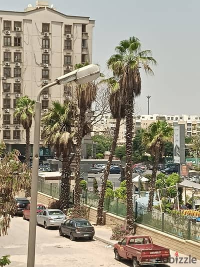 شقة استلام فوري للبيع مساحة210 م في الهضبه العليا. . المقطم . . أمام نادي مصر للتأمين ش٩