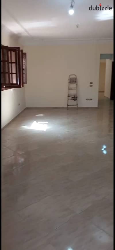 شقة ايجار في النرجس عمارات ، 225 متر ، متاح اسانسير ، إنتركم ،  كاميرات مراقبة ،  صيانة دورية ،  خزانات مياه إضافية