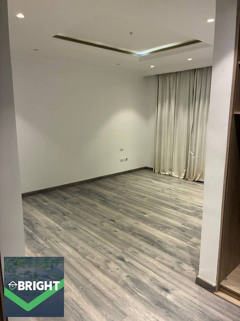 بنتهاوس بـ٣ غرف نوم في ايست تاون، صورة ٦ من ١٥