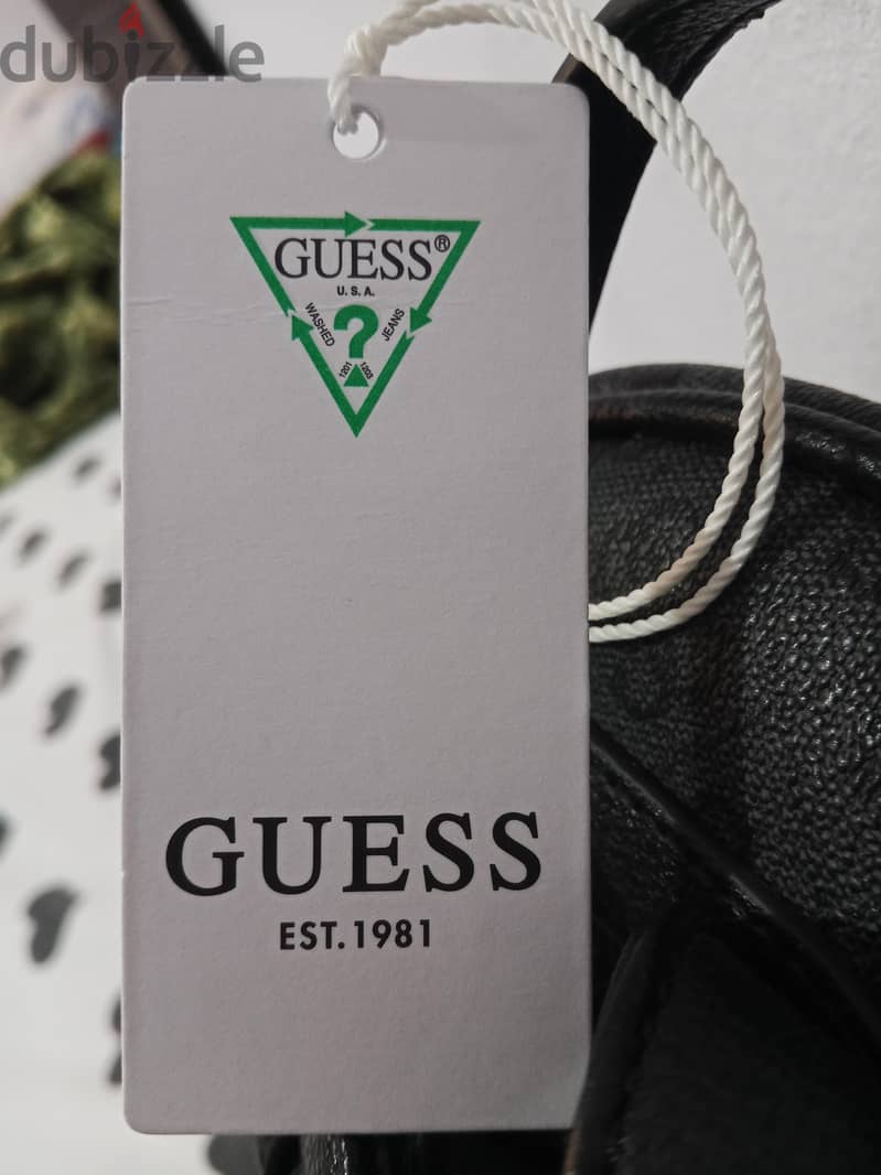 Guess Manhattan 2