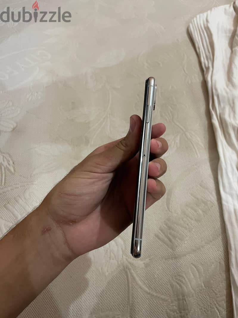 Apple - iPhone XS Max 5