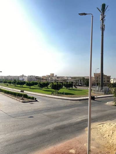 الحق احجز شقتك علي فيو جاردن في اميز لوكيشن في الحي السابع قسط علي سنه مقدم 50 % فرصة مش هتكرر تاني الحق احجز شقتك