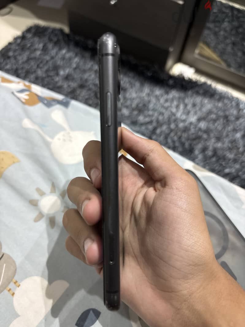 Apple - iPhone 11 2