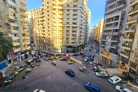 شقة للبيع 180 م في قلب سموحة ( على شارع مصطفي كامل خطوات من فوزي معاذ )
