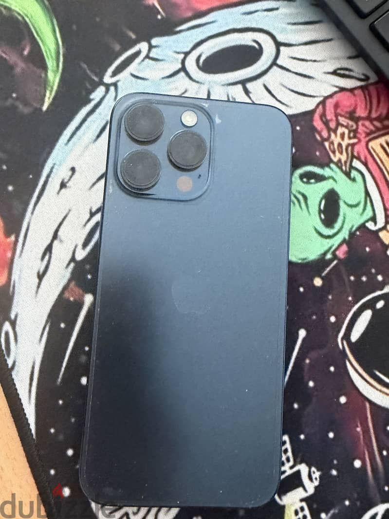 Apple - iPhone 15 Pro Max 3