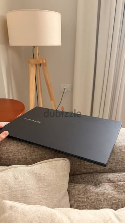 Asus vivobook 15 بحالة ممتازة