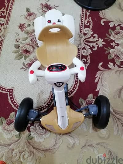 عربيه go kart بتتساق عادي ومعاها ريموت كونترول و بالشاحن الاصلي بتاعها