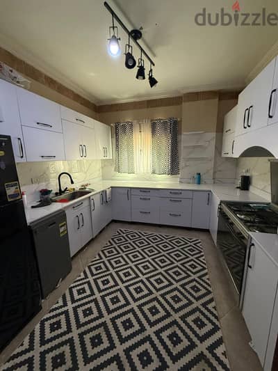 full kitchen