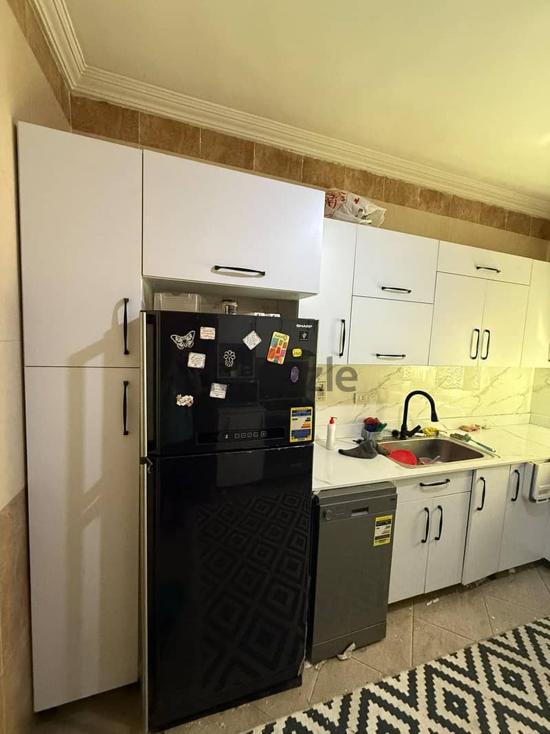 full kitchen 2