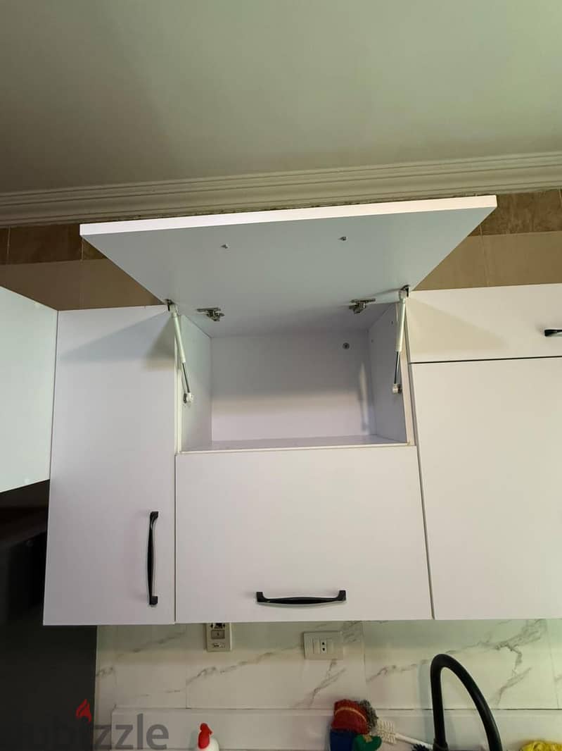 full kitchen 8