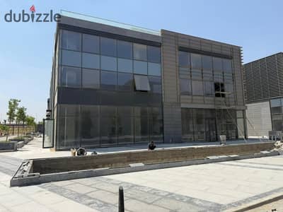 وحدات ادارية وطبية للبيع فوري في سكاي ووك بسعر مميز
