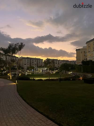 آي فيلا روف 305م + 90م للبيع في ماونتن فيو هايد بارك Mountain View Hyde Park New Cairo