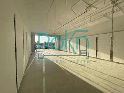 Commercial space for rent, direct access to street