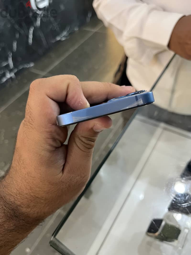 آبل - آيفون 13 5