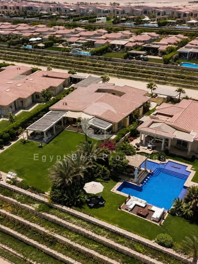 First Row lagoon, Only 5% Down Payment, Minutes from the Beach