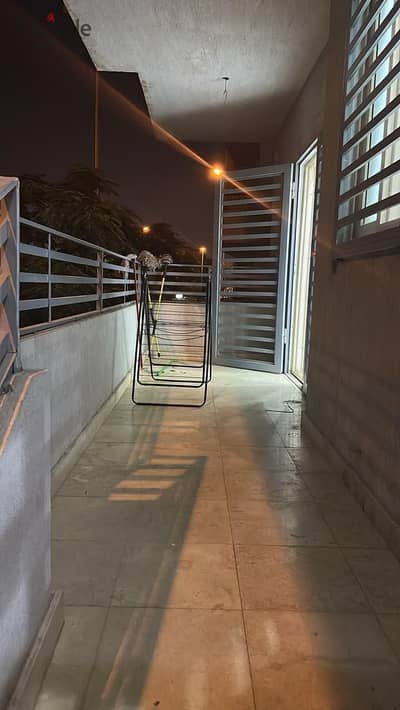 For rent 200 sq m elevated ground floor apartment with a private entrance in the eighth district. Prime location on Al-Bustan Street. Next to the Wise International School. 4 rooms + 3-piece reception + 2 living rooms. 2 bathrooms. American kitchen, super lux finishing. For more details - 010 22320373 0103286 For rent 200 sq m elevated ground floor apartment with a private entrance in the eighth district. Prime location on Al-Bustan Street. Next to the Wise International School. 4 rooms + 3-piece reception + 2 living rooms. 2 bathrooms. American kitchen, super lux finishing. For more details - 010 22320373 0103286