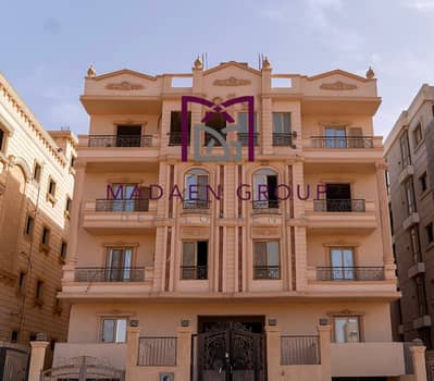 Ready-to-move-in apartment in the Beit Al-Watan area of ​​6th of October City (220 sqm). Down payment: 2.3 million. Prime location next to Mountain Vi