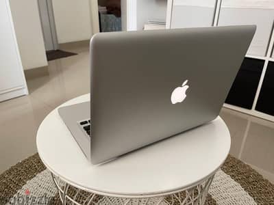 مثل الجديد ابل Apple MacBook Pro Core i5