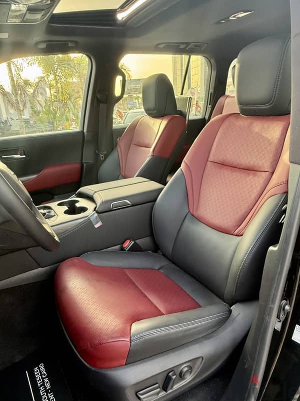 Toyota Land Cruiser VXR 2026
