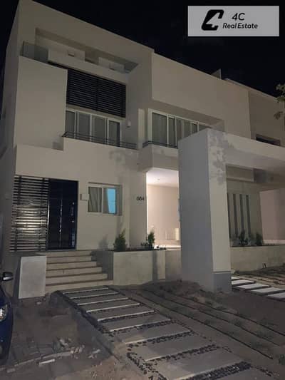 Under market price Townhouse Corner Hotel Quality Furnishing for Sale Open view in Hacienda Bay Ready for viewing