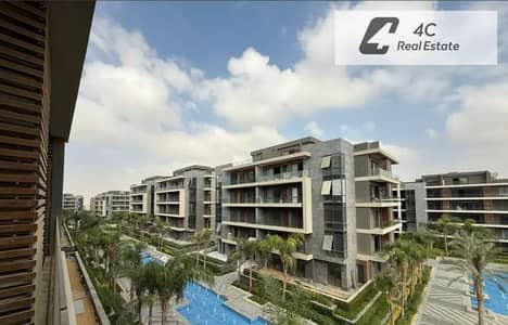 Resale apartment, immediate occupancy in Patio Oro La Vista - lower price required for quick sale, excellent layout, ready for viewing and occupancy.