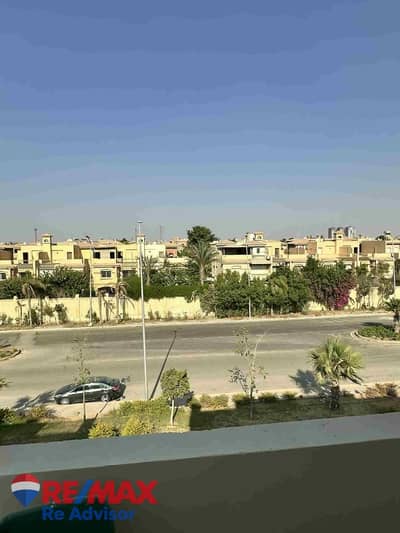 Apartment for rent, first occupancy, in Al-Aqsa area, on the main street of Darah Gardens Compound, behind Mall of Arabia, next to the Shooting Club,
