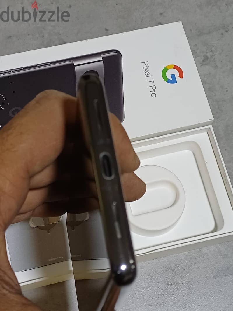 Google Pixel 7 Pro256 gb  like new 3