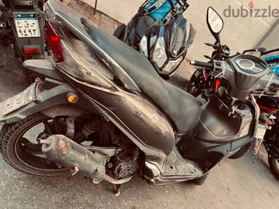 اسكوتر st 200 cc