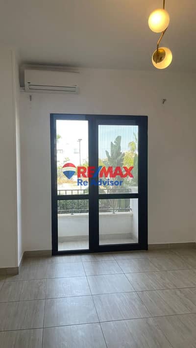 Apartment for Rent in Westown SODIC – Beverly Hills, Sheikh Zayed, fully equipped with ACs, kitchen, and appliances.