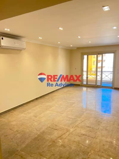 Apartment for rent with kitchen, air conditioning, and water heaters. First occupancy in Sheikh Zayed, Al Khamael Compound.