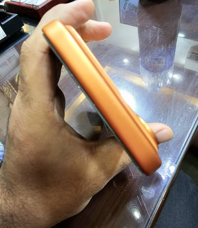 Apple - iPhone 17 Pro Max 4
