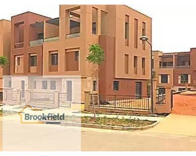 شقه للايجار بالمطبخ والتكييفات واجهزة فى كمبوند ديستريكت 5 بالتجمع الخامس  Apartment for Rent in District 5 Fully Equipped ,