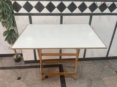 ترابيزة رسم هندسي