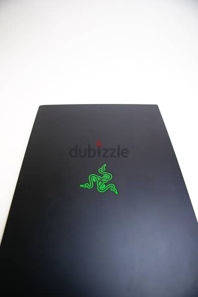 Razer blade 15 i7 8th Nvidia Geforce GTX 1060 Disk 512 ssd  Ram 24