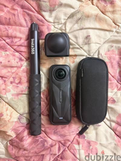 Insta 360 X5 Used Like new with cover and Stick