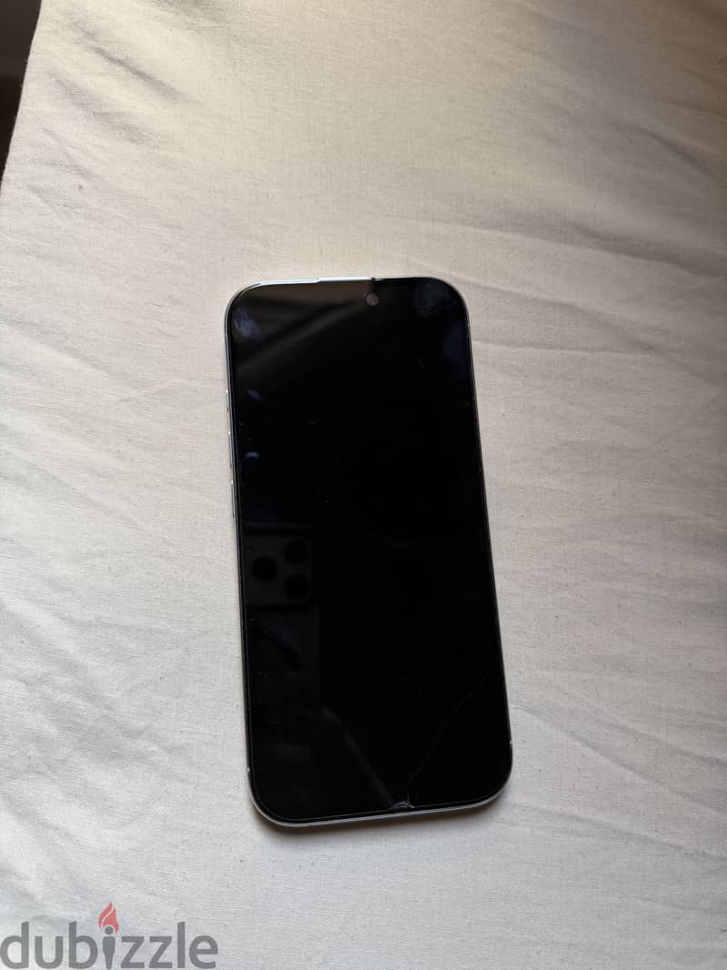 Apple - iPhone 16 Pro 3