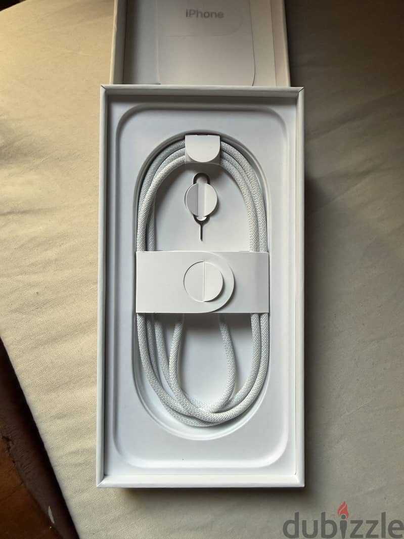 Apple - iPhone 16 Pro 5