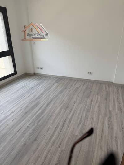 For rent, an apartment of 100 meters in Rifada next to the services For rent, an apartment of 100 meters in Rifada next to the services