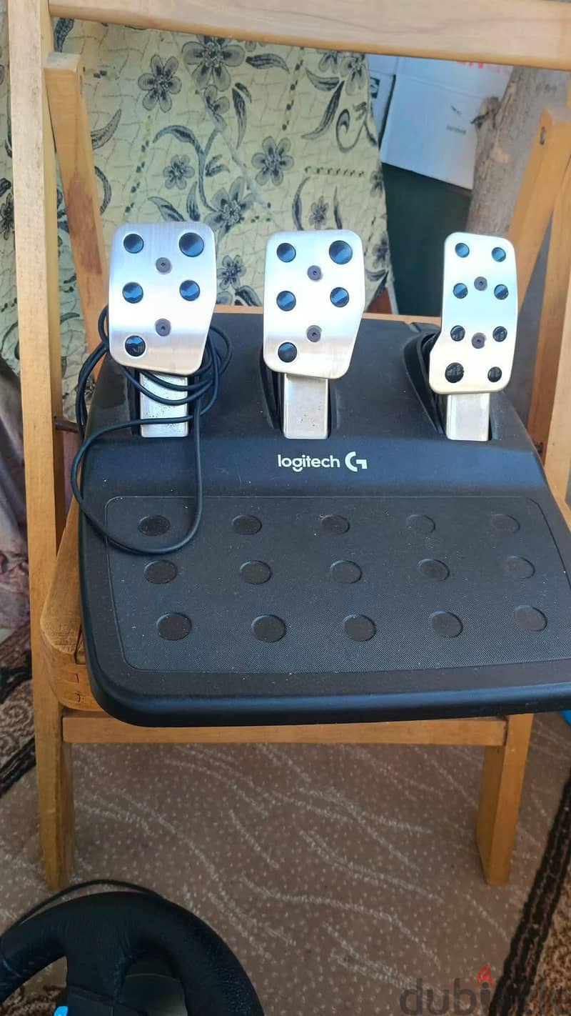 Logitech G920 sterring wheel + shifter 5