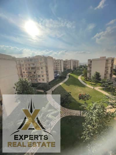 own a 135 sqm with wide garden view in B6